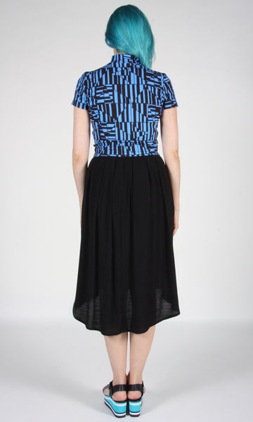 RN1469 - L - Shama Top - Violet/Black Shards