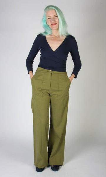 Crescentchest Top - Navy