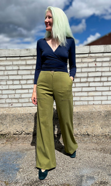 Crescentchest Top - Navy