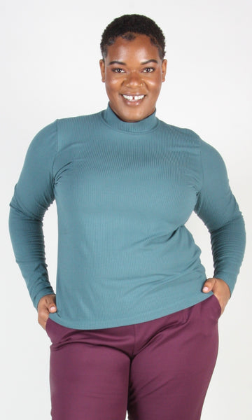 RN1652 - XL - Bluethroat Top - Rain