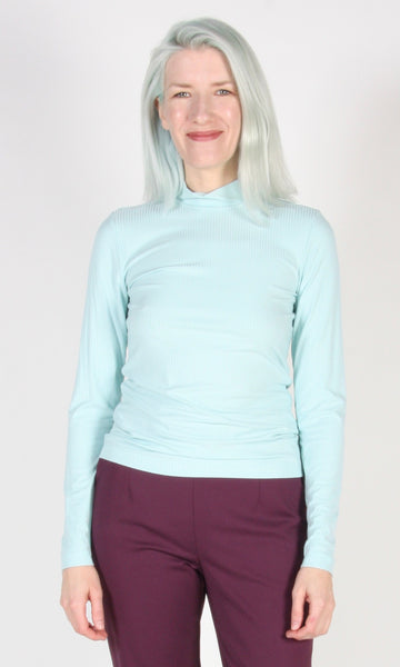 RN967 - S - Bluethroat Top - Seafoam