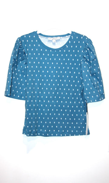SS685 - M - Peahen Top -  Blue Flowers