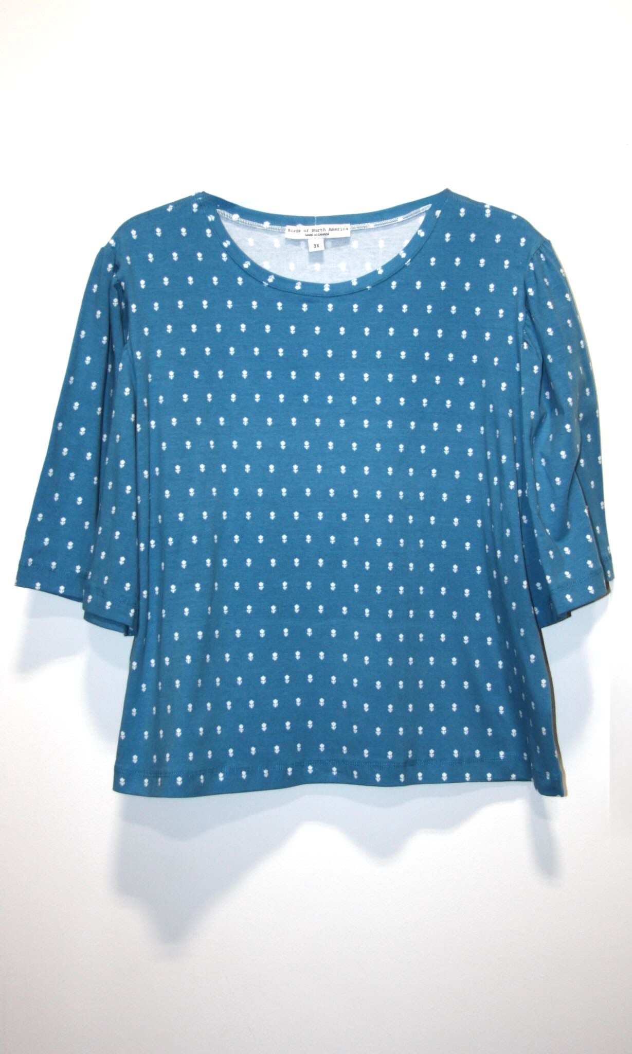 SS689 - 3X - Peahen Top -  Blue Flowers