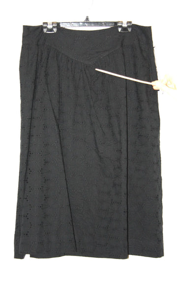 SS729 - L - Hermit Thrush Skirt - Black Eyelet