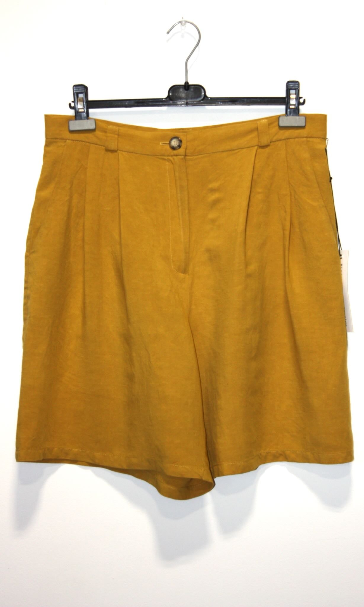 RN1398 - 12 - Crake Shorts - Ochre