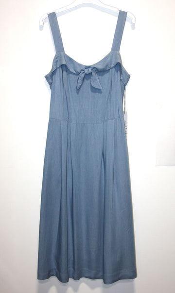 RN1528 - 10 - Sabrewing Dress - Light Wash