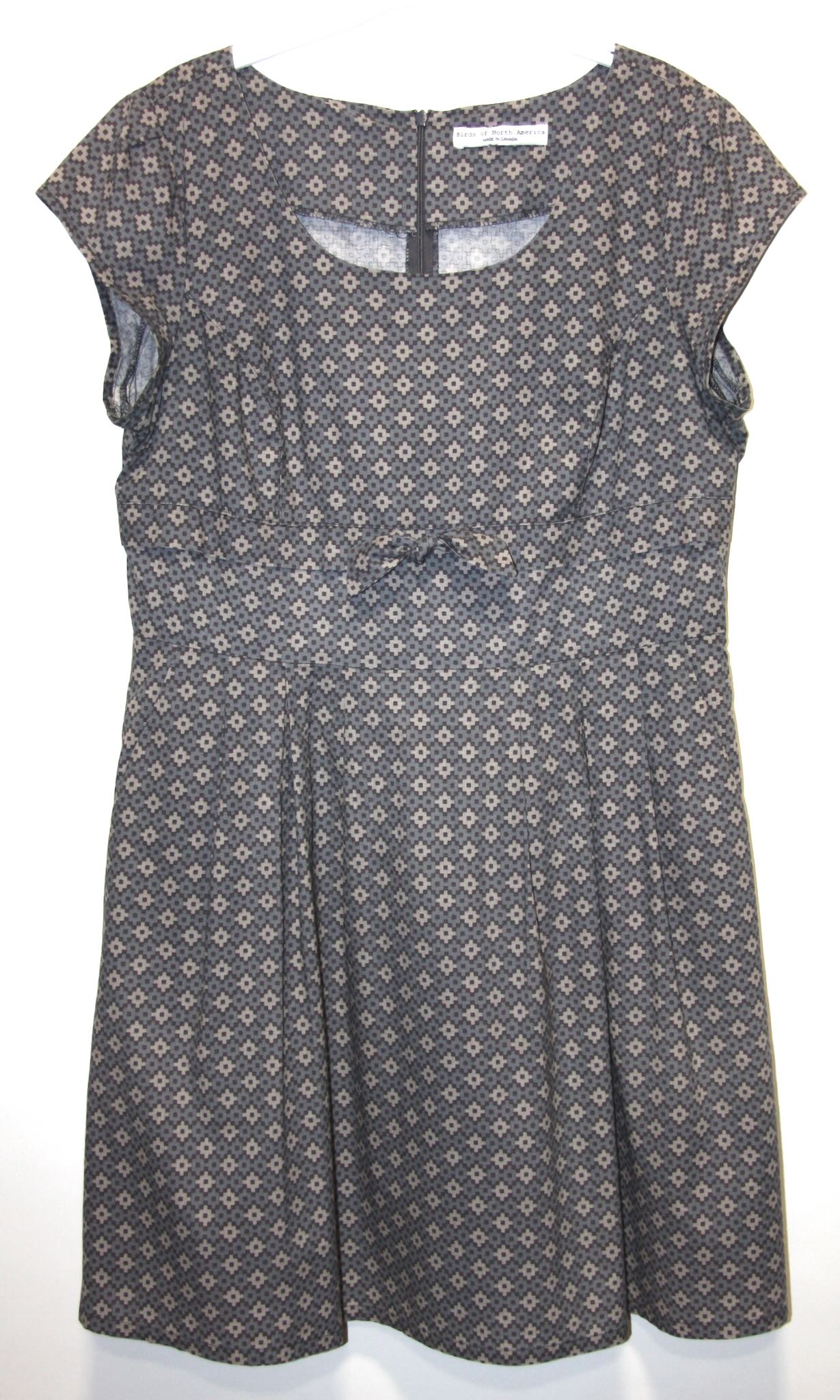 RN1691 - 16 - Peppershrike Dress - Grey