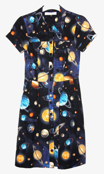 RN725 - 2 - Visorbearer Dress - Universe