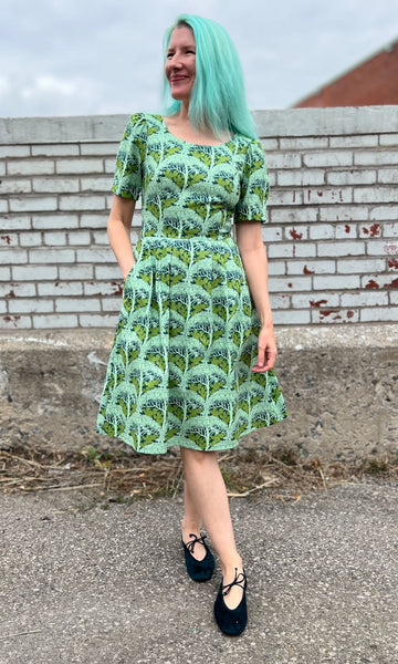 Winter Chippy Dress - Arbour