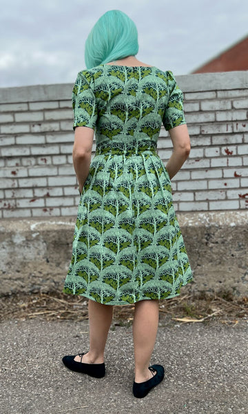 Winter Chippy Dress - Arbour