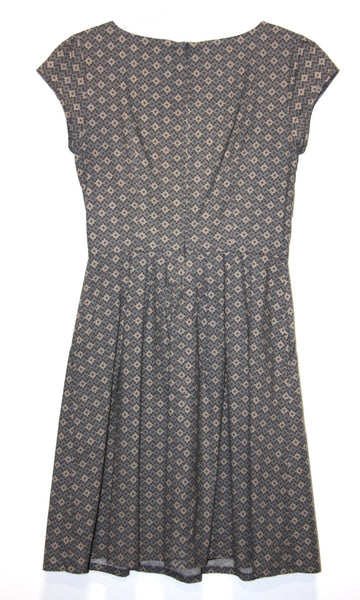 RN1019 - 4 - Peppershrike Dress - Grey