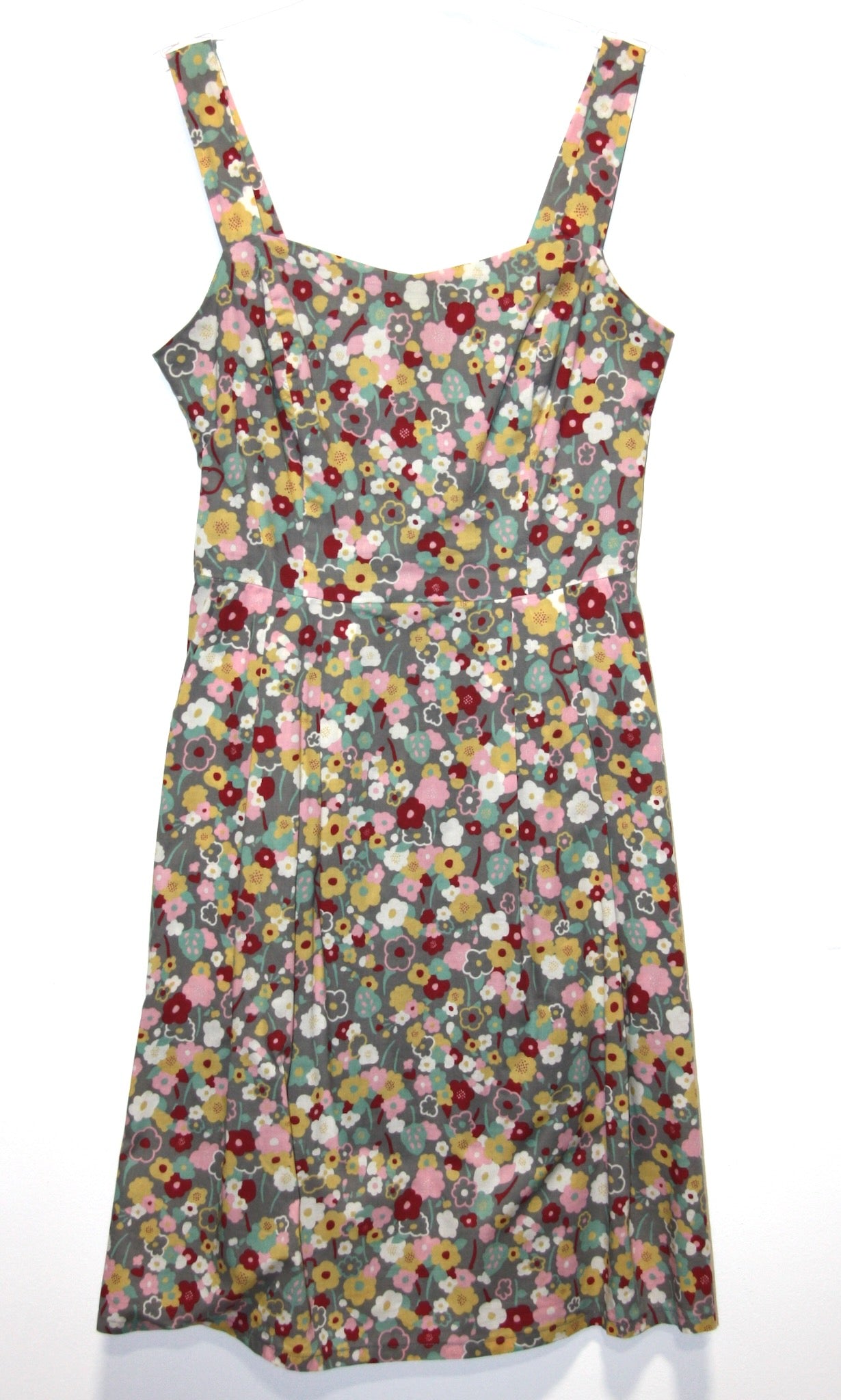 RN1027 - 4 - Oropendola Dress - Grey London Floral