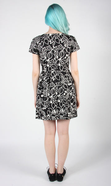 RN1365 - 14 - Kittiwake Dress - Finnish Flowers