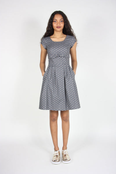 RN1691 - 16 - Peppershrike Dress - Grey