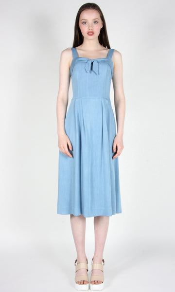 RN1528 - 10 - Sabrewing Dress - Light Wash