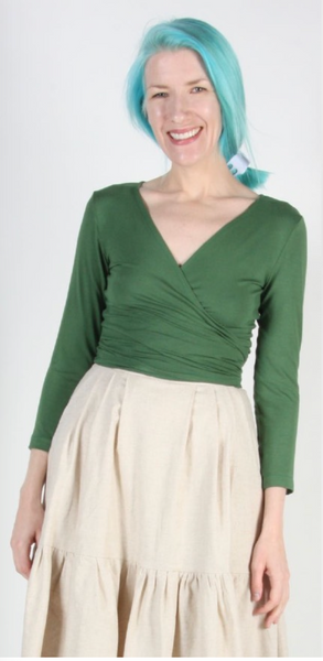 RN1425 - S - Crescentchest Top - Green
