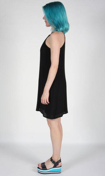 RN527 - 12 - Sicklebill Dress - Black