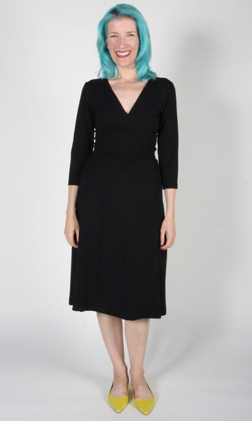 RN1369 - M - Spoonbill Dress - Black