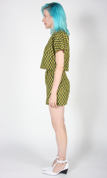 RN1380 - 16 - Umbrellabird Shorts - Spring Geometric