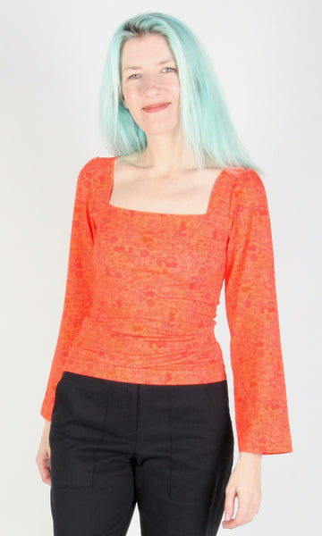 RN1603 - XS - Whiptail Top - Strawberry Skunks