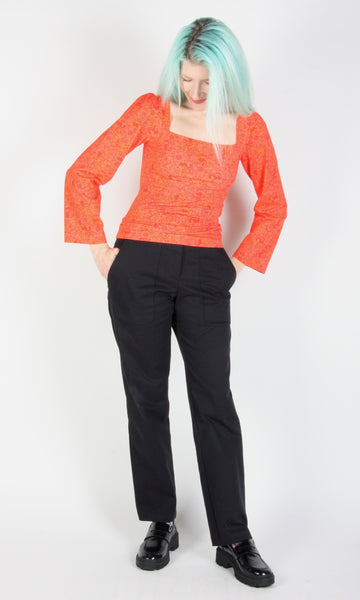 RN1603 - XS - Whiptail Top - Strawberry Skunks