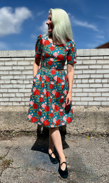 Winter Chippy Dress - Roses