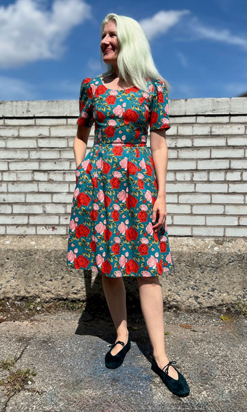 Winter Chippy Dress - Roses