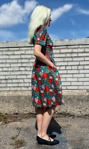 Winter Chippy Dress - Roses
